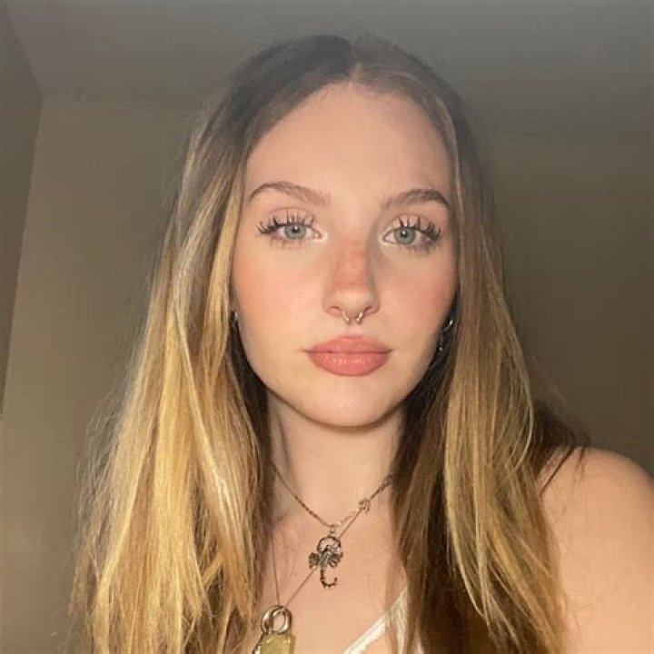 Abby Drake - Age, Family, Bio