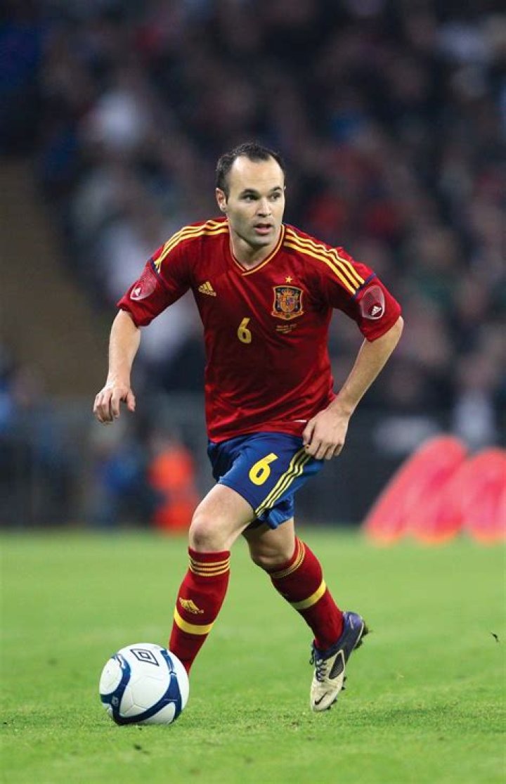 Andrés Iniesta - Age, Family, Bio