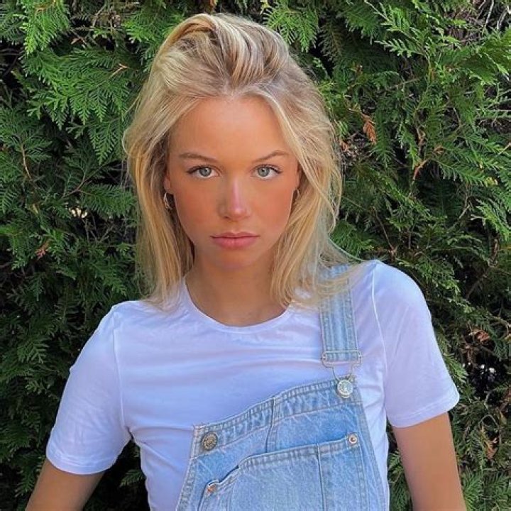 Anna Aurelia - Age, Family, Bio