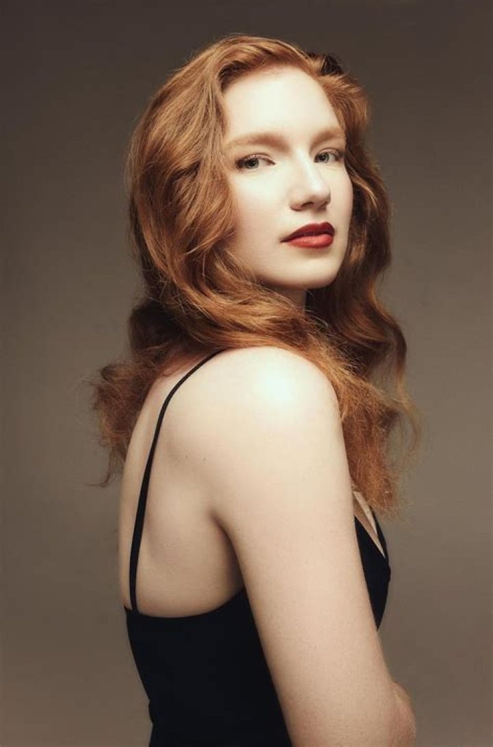 Annalise Basso - Age, Family, Bio