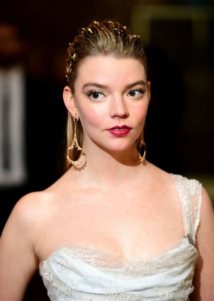 	Anya Taylor Joy wore a bonkers Paco Rabanne dress to the Oz premiere of ‘Furiosa’	