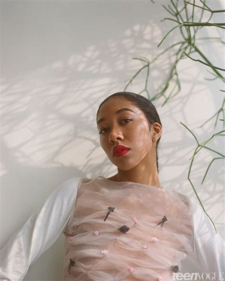 Aoki Lee Simmons - Age, Family, Bio