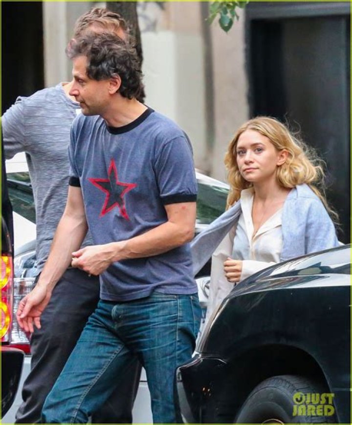 Ashley Olson dating Moneyball Director Bennet Miller