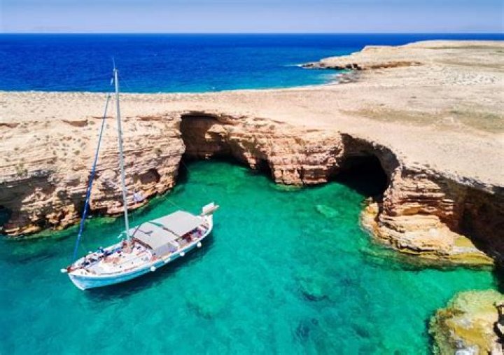 8 Best Greek Islands for Couples