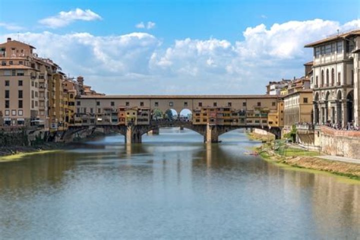 Six Gorgeous Bridges of Florence, Italy