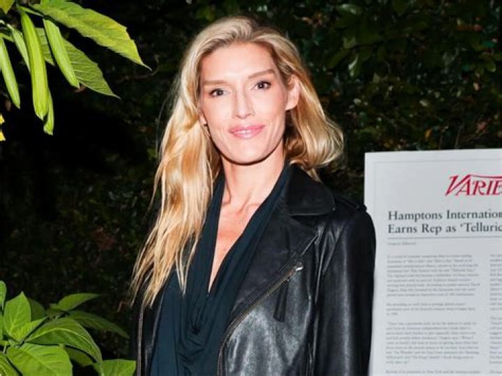 Camilla Cleese Height, Weight, Net Worth, Age, Birthday, Wikipedia, Who, Instagram, Biography