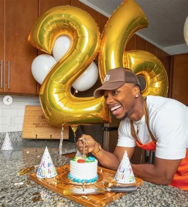 
Chef Keysh Height, Weight, Net Worth, Age, Birthday, Wikipedia, Who, Nationality, Biography 