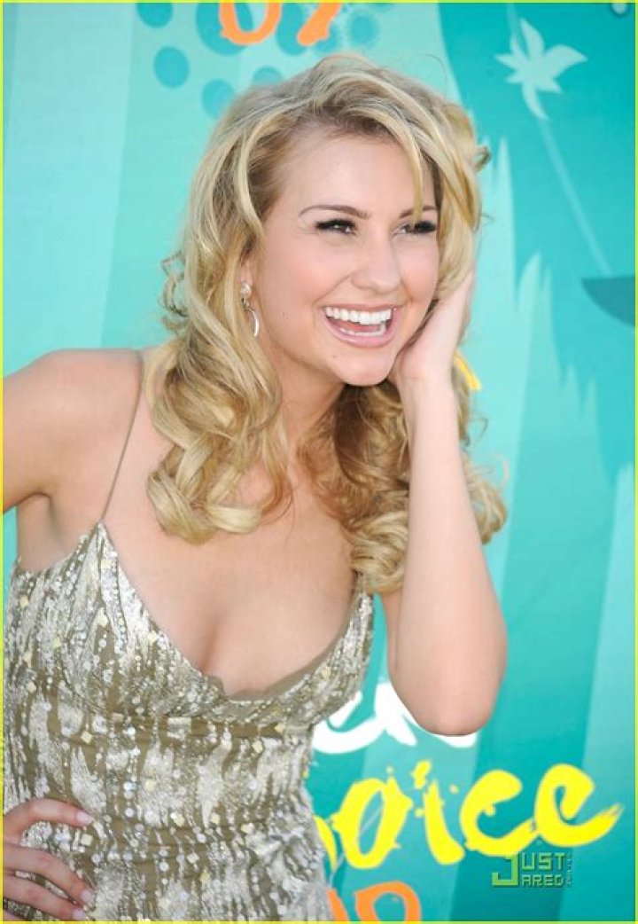 Chelsea Kane - Age, Family, Bio