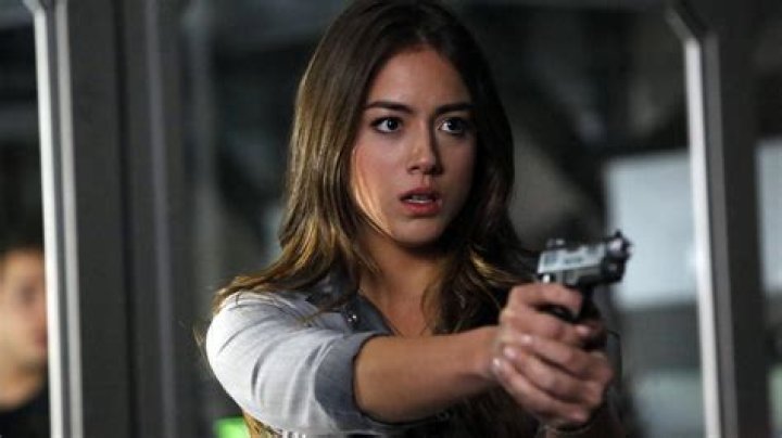 Chloe Bennet - Age, Family, Bio