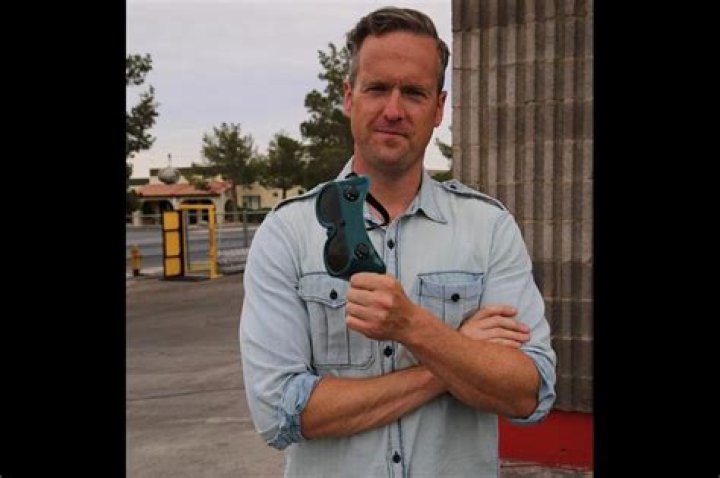 The controversial radio host and presenter Tim Shaw! Know about his career and personal life!