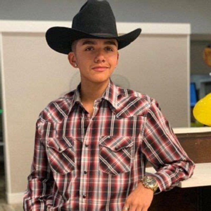 Damian Gurrusquieta - Age, Family, Bio