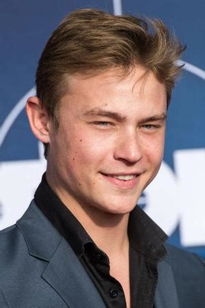 Dennis Mojen - Age, Family, Bio