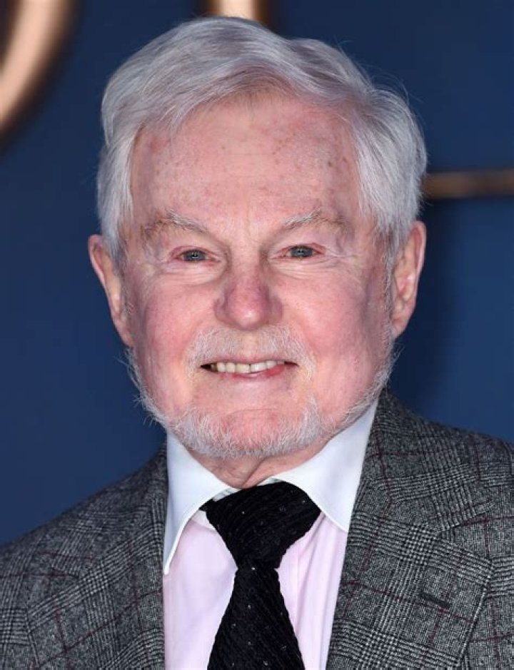 Derek Jacobi Net Worth - Wiki, Age, Weight and Height, Relationships, Family, and More