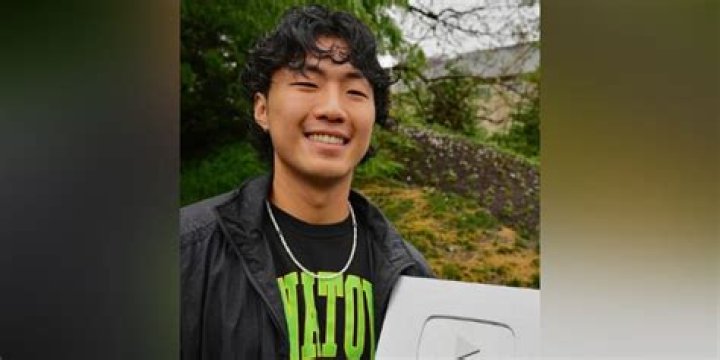 Edward So - Trivia, Family, Bio