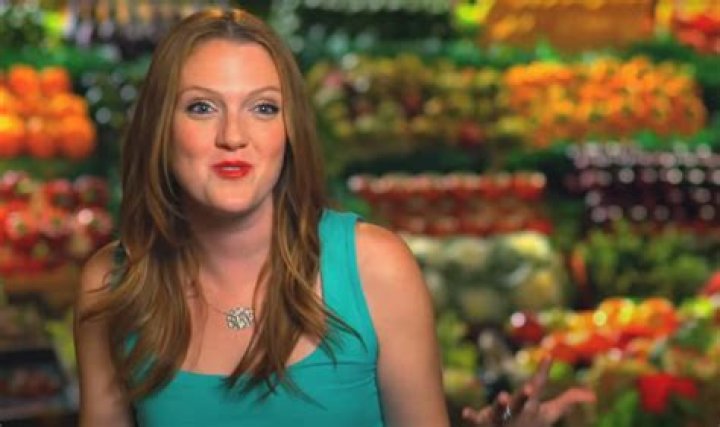 Elizabeth Cauvel - Age, Family, Bio