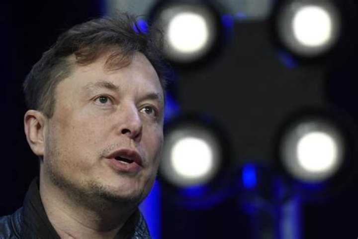 
Elon Musk Tells Aspiring Entrepreneurs They May Not Want to Be Like Him: ‘I Have Too Much Work’ 