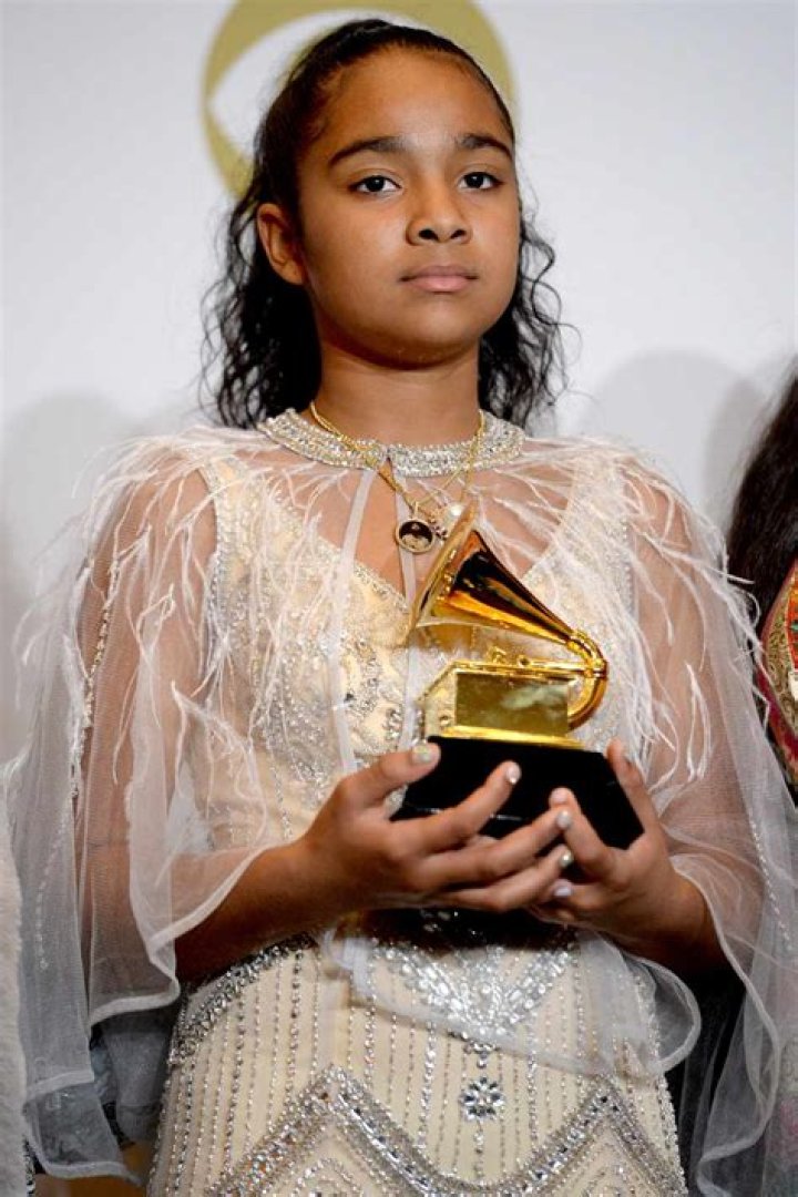 Emani Dior - Age, Family, Bio