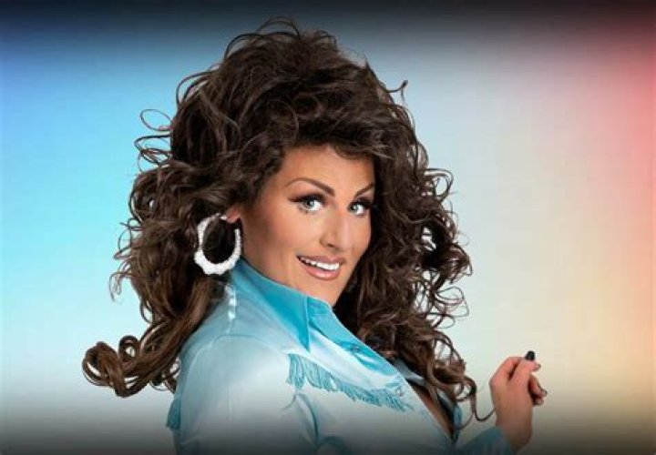 Is Singer Hannah Dasher Married? Know Her Husband