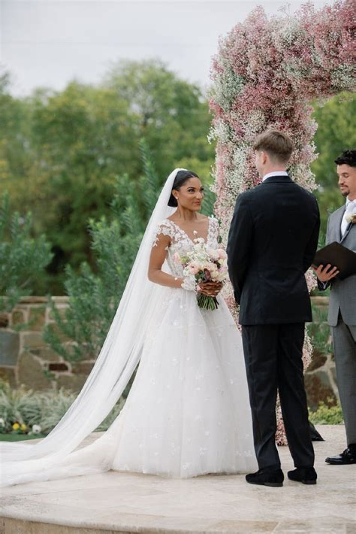 Hunter Woodhall and Tara Davis Are Married in Fairytale Texas Ceremony!