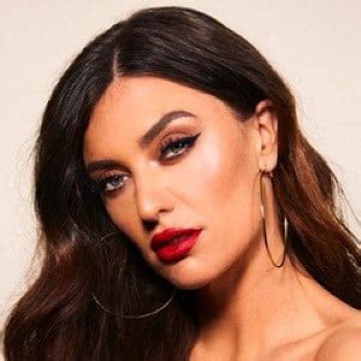 Janine Foster - Age, Family, Bio