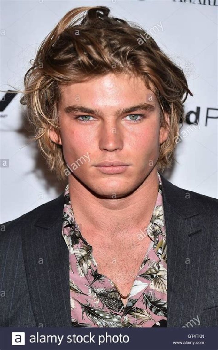 Jordan Barrett - Age, Family, Bio
