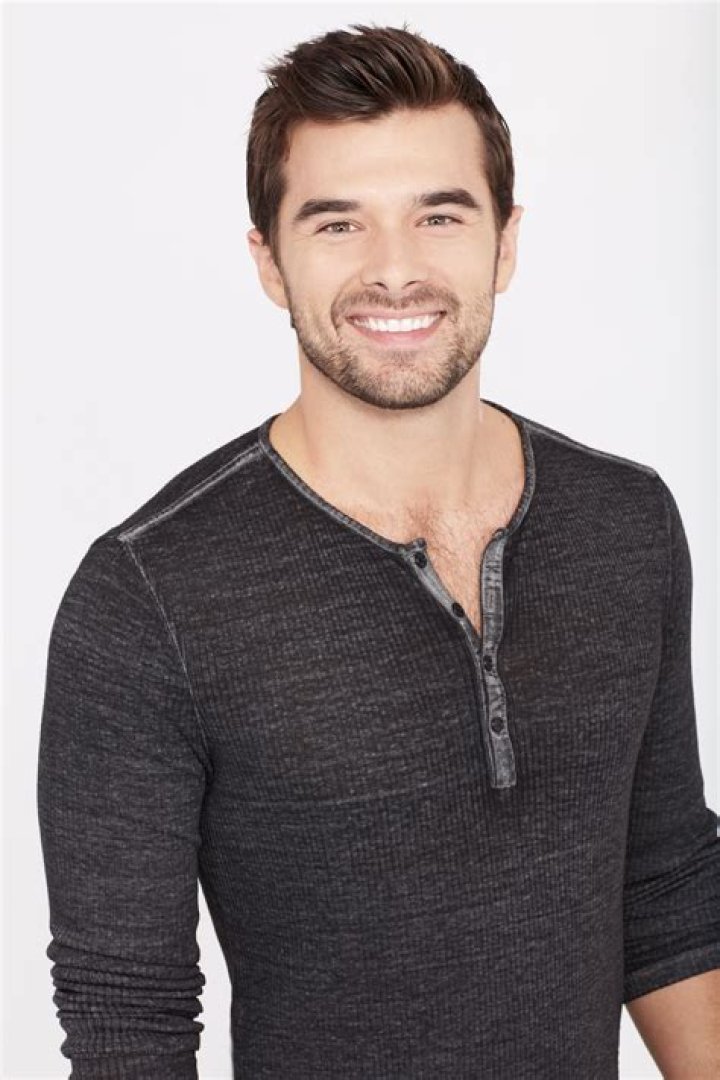 Josh Swickard - Age, Family, Bio