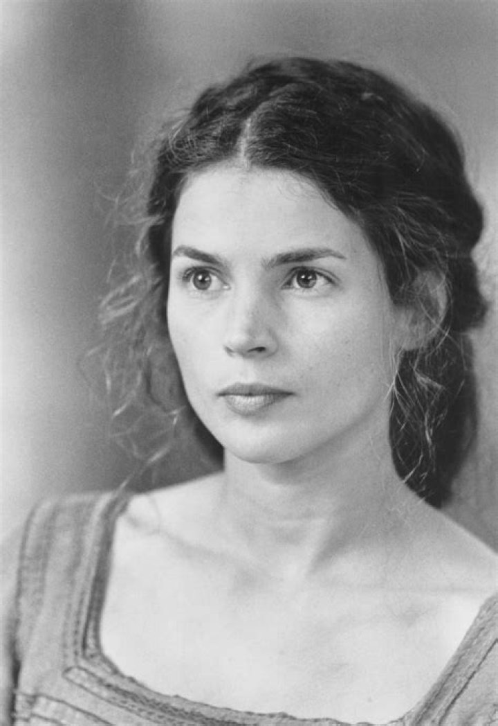 Julia Ormond - Age, Family, Bio