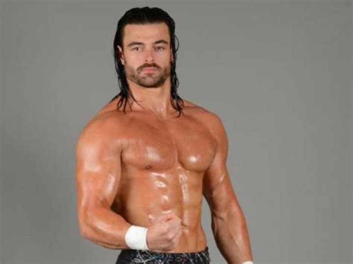 Wrestlers Born July 27 | Famous Birthdays