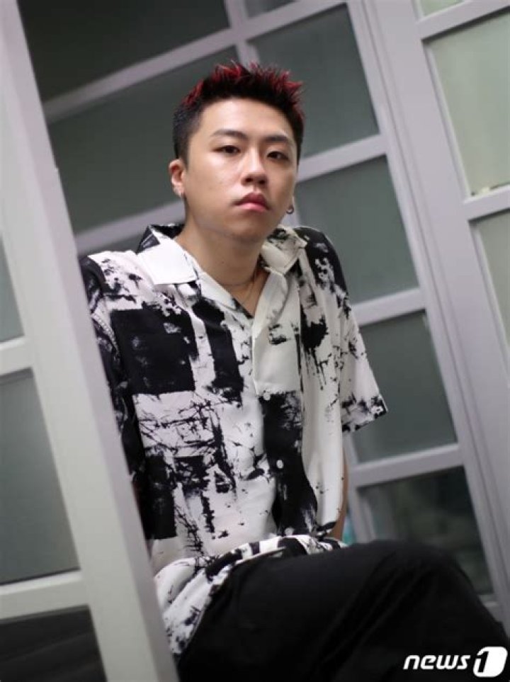 Singers Born June 3 | Famous Birthdays