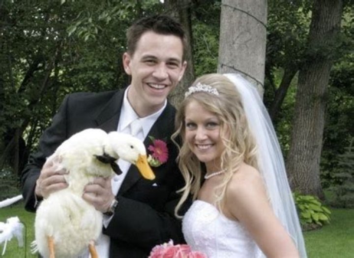Justin Flom is Married to Wife: Jocelynn Flom. Kids: Haven, Holiday