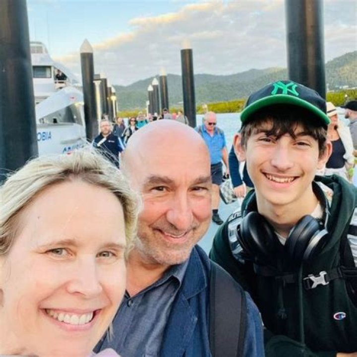 Karen Jacobsen Family: Husband, Siblings, Children, Parents