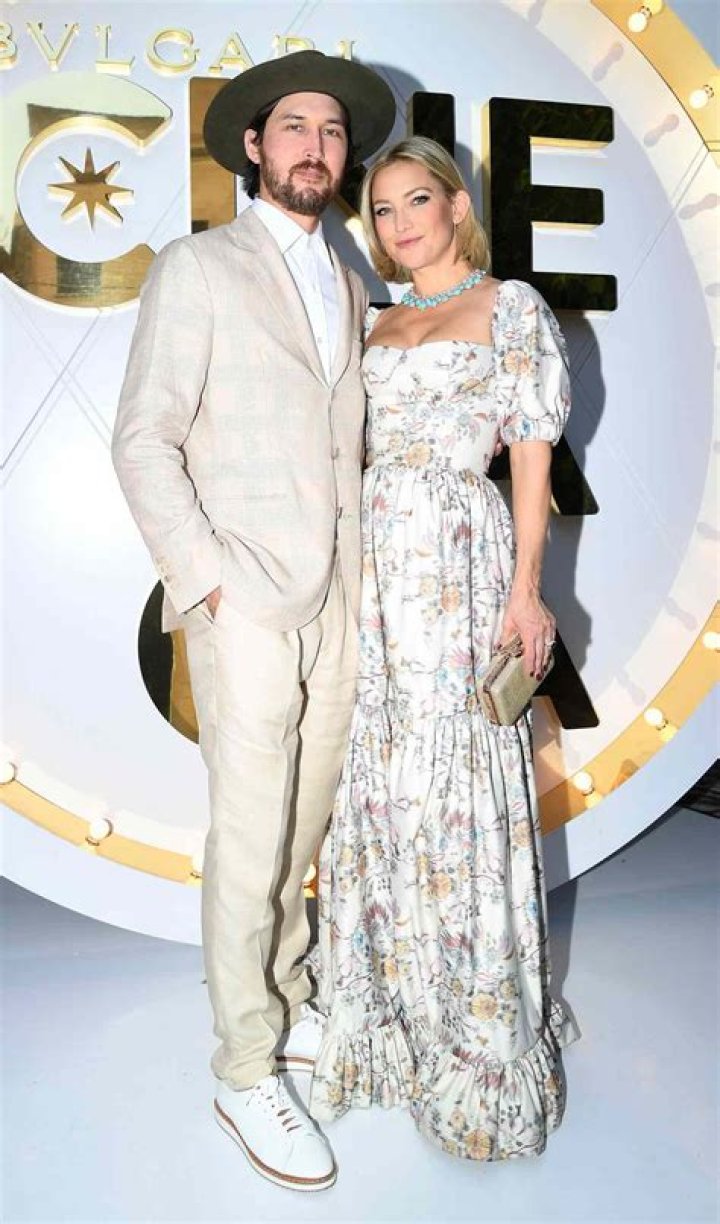 Kate Hudson & Danny Fujikawa made their loved-up red-carpet couple debut