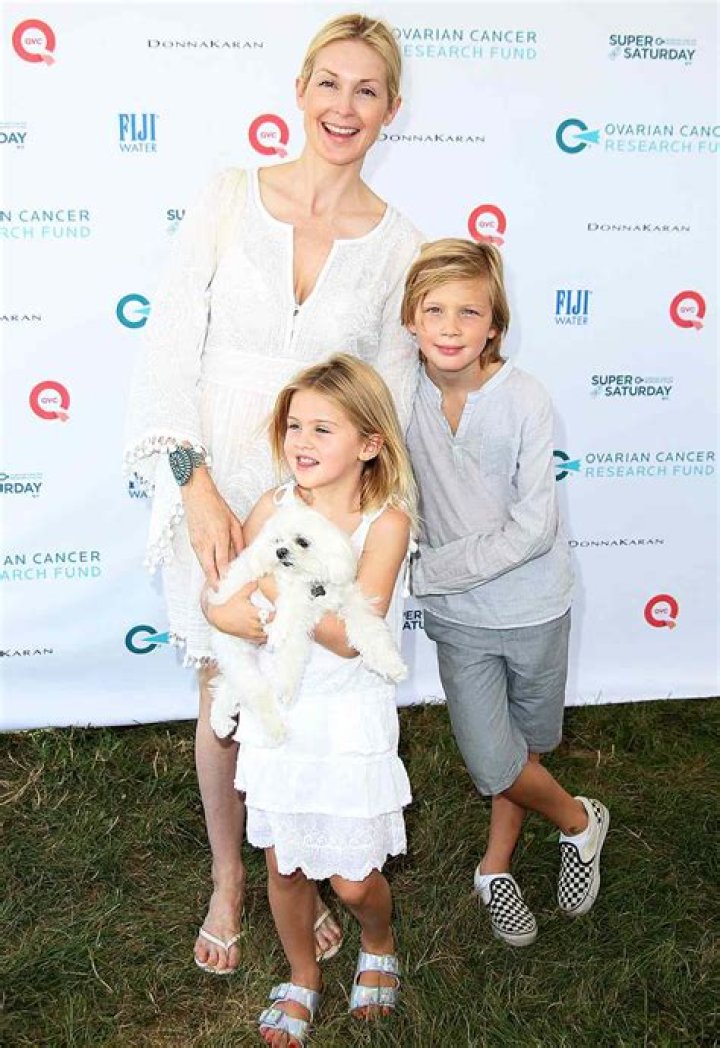 Kelly Rutherford lost custody of her children due to ‘strong risk’ of abduction