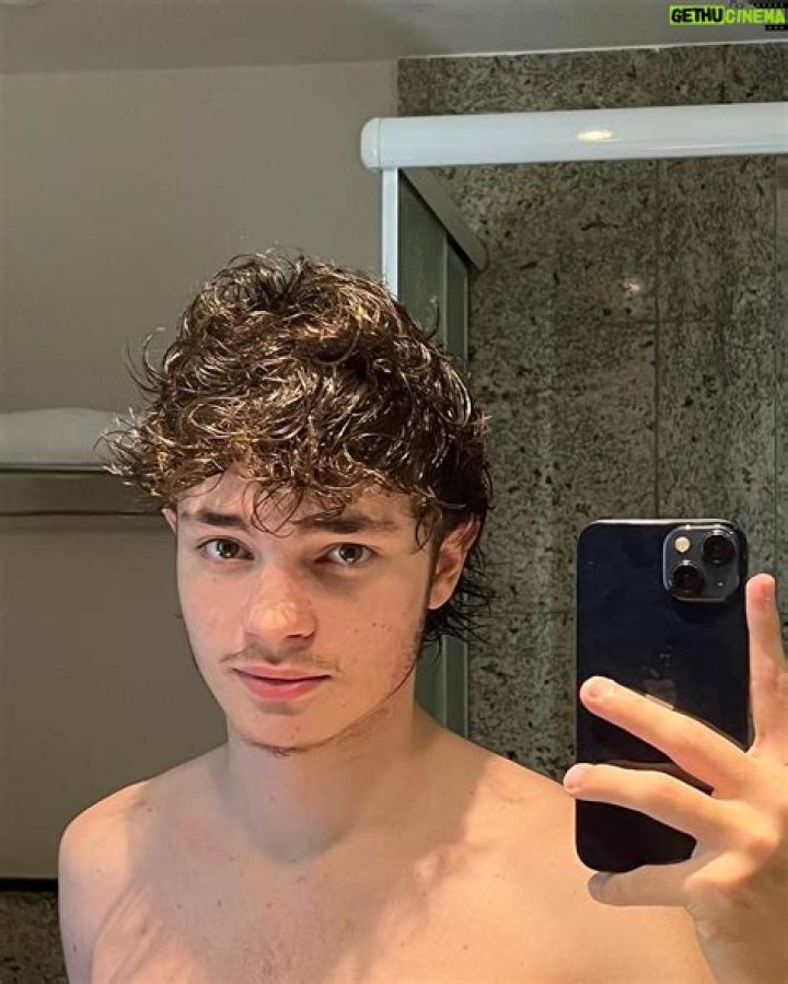 Kevin Vechiatto - Age, Family, Bio