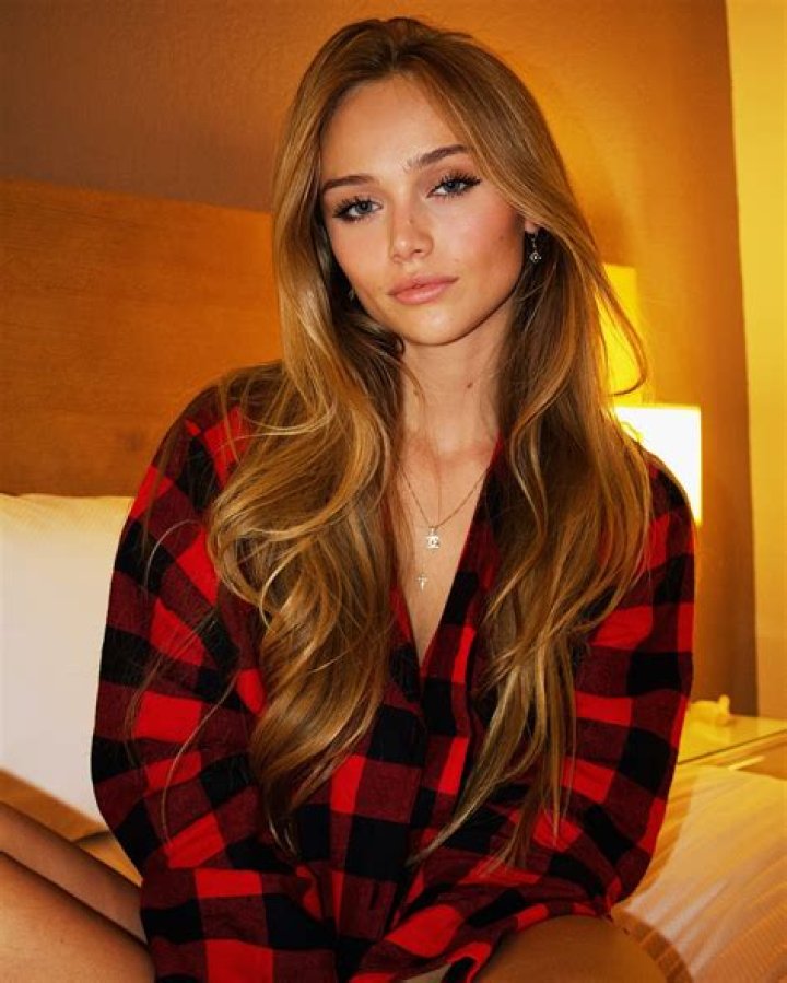 Kyla Dodds - Age, Family, Bio