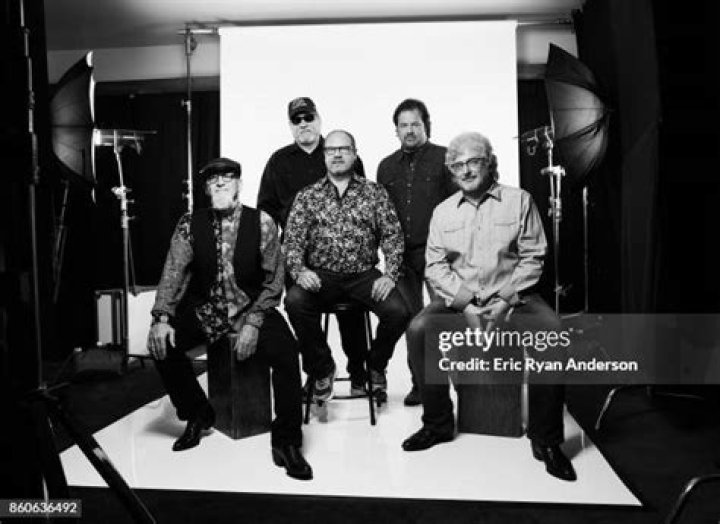 Larry Stewart - Age, Family, Bio