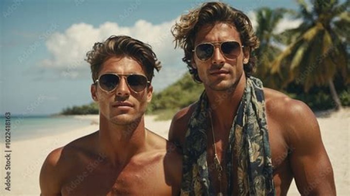 Liam Neeson & Ralph Fiennes: bromance on the beach