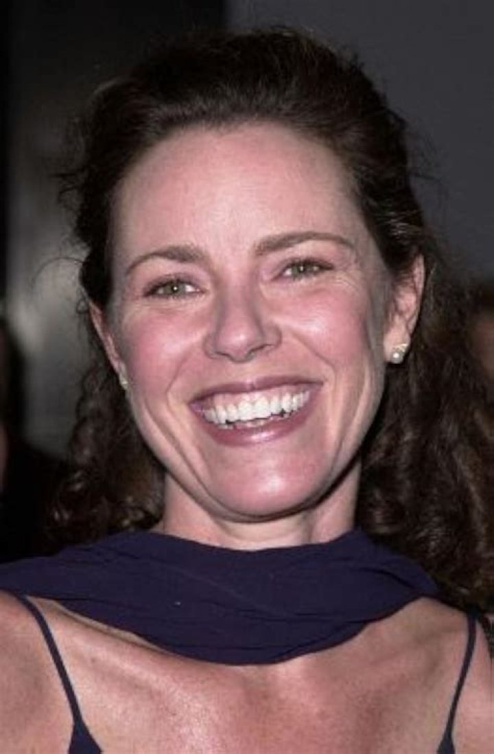 Lisa Darr - Age, Family, Bio