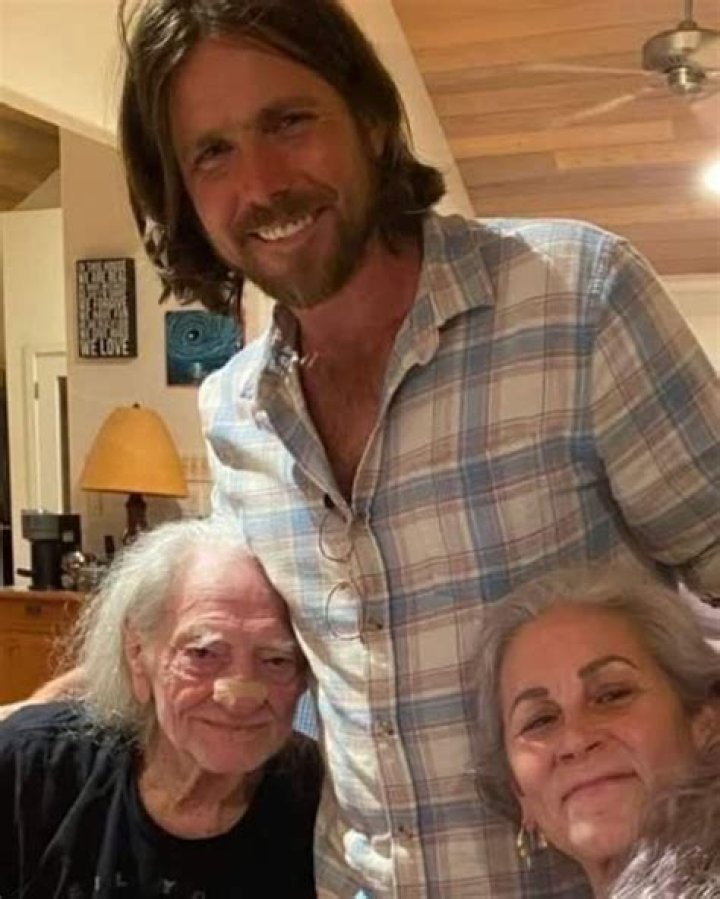 Lukas Nelson Parents: Willie Nelson And Annie D’Angelo