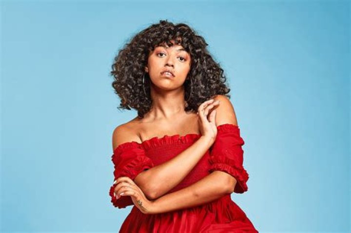 Mahalia Burkmar - Age, Family, Bio