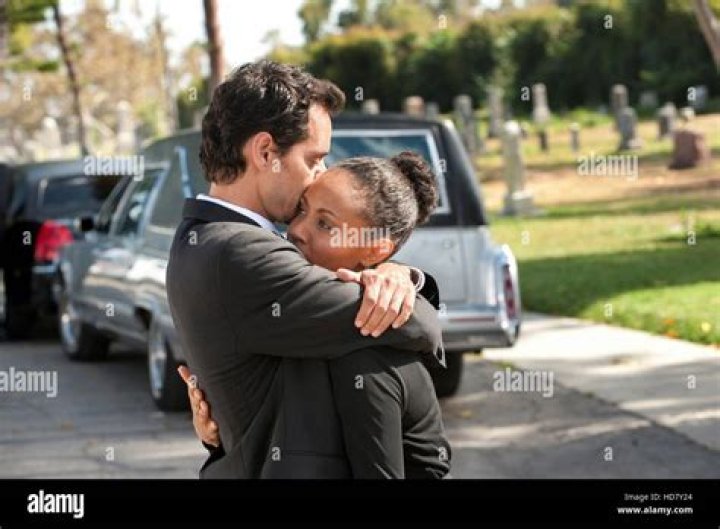 Marc Anthony & Jada Pinkett got “extremely close” on ‘HawthoRNe’