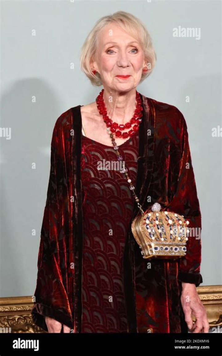 Marcia Warren Net Worth - Wiki, Age, Weight and Height, Relationships, Family, and More