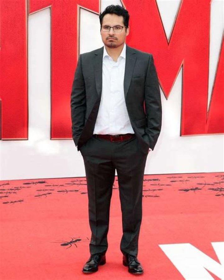 Michael Peña Height, Weight, Net Worth, Age, Birthday, Wikipedia, Who, Nationality, Biography