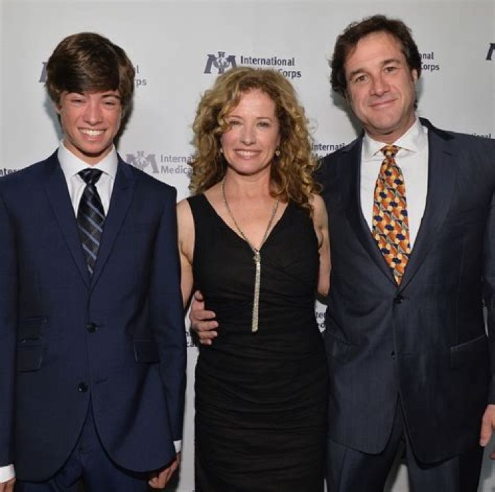 Meet Nancy Travis Kids Benjamin And Jeremy Fried Husband And Family