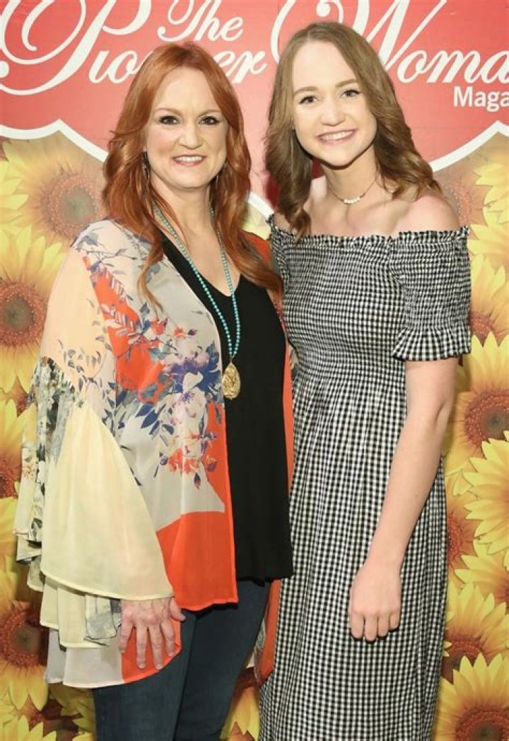 Ree Drummond’s daughter had a mask-free non-socially distanced engagement party