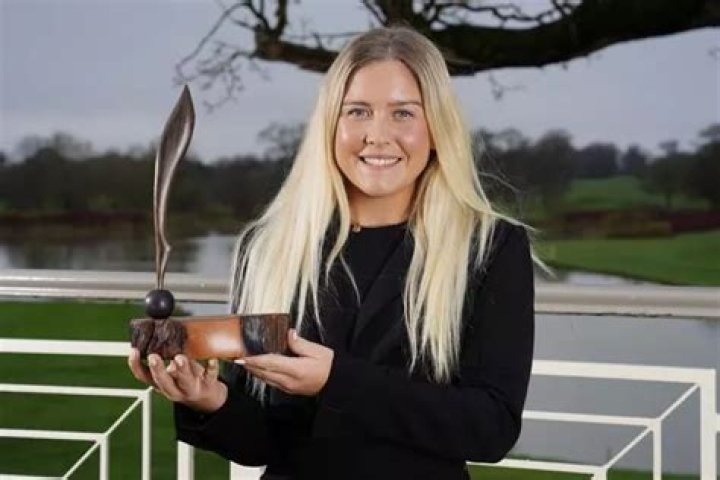 Sara Byrne - Age, Family, Bio