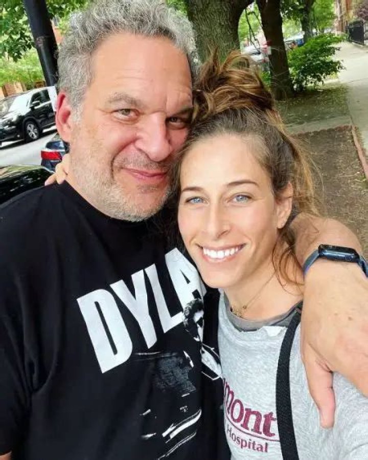 
Sari Tracht Age, Birthday, Wikipedia, Who, Nationality, Biography 