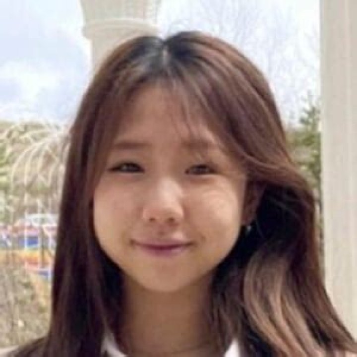 Sheena Kim - Age, Family, Bio