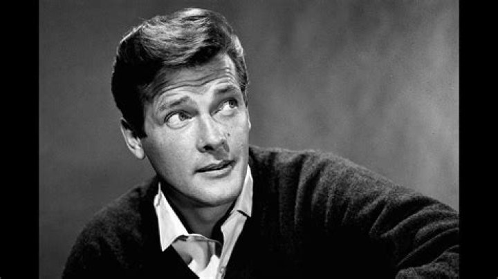 Sir Roger Moore Bio (Wiki) 