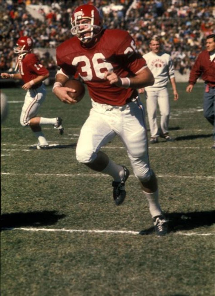 Steve Owens - Age, Family, Bio